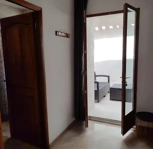 La Porte Verte شقة